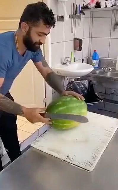 有钱的人都是在吃瓜,揭秘有钱人的“吃瓜”生活