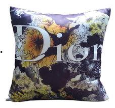 女士车载饰品靠垫网红店,网红女士车载饰品靠垫，打造个性出行体验